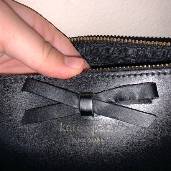 Black Kate Spade crossbody with bow - Picture 2 of 6